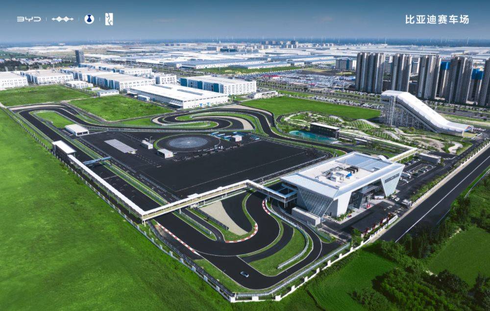 不用去F, 个足球场大 不用去F, 个足球场大