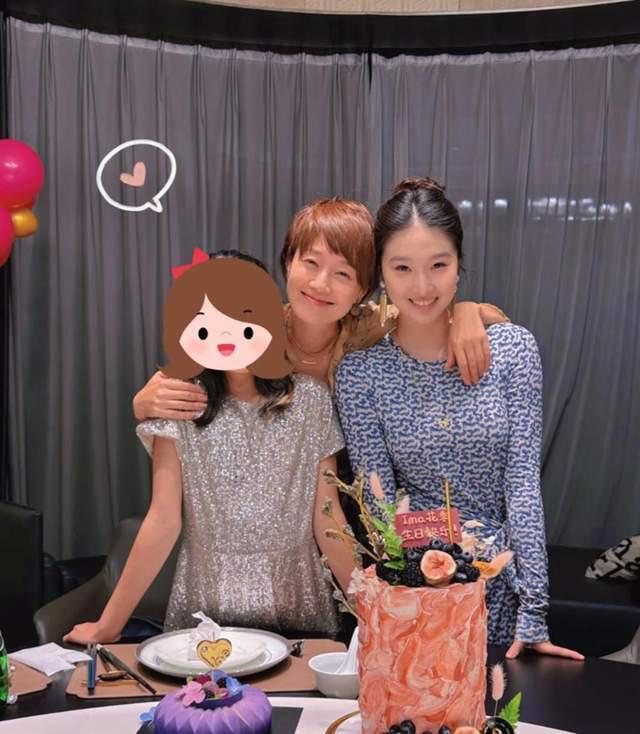 那在女儿们, 脸上挂满笑, tenan 那在女儿们, 脸上挂满笑, tenan