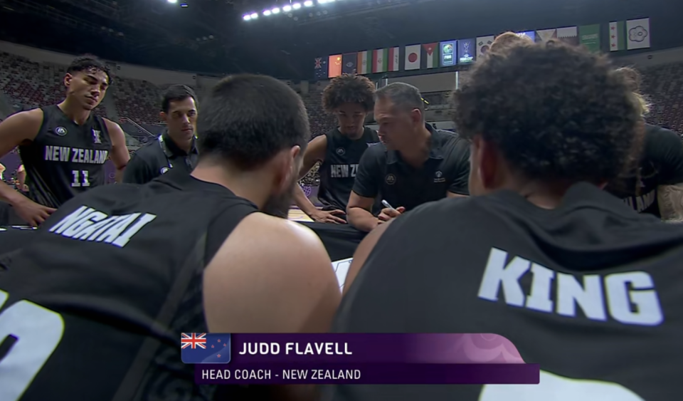 余嘉豪顺下, 三分命中, inews 余嘉豪顺下, 三分命中, inews