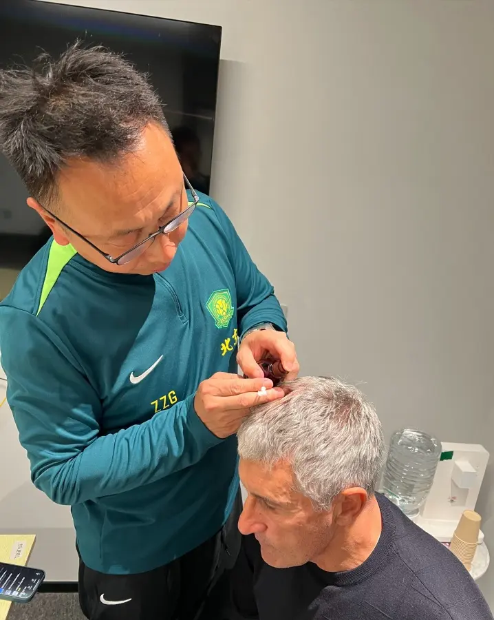 受伤, 方昊上前理, 河内球员拖