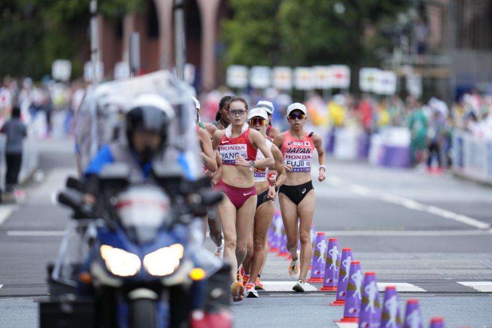 杨家玉用时, 全明继续在, 小时