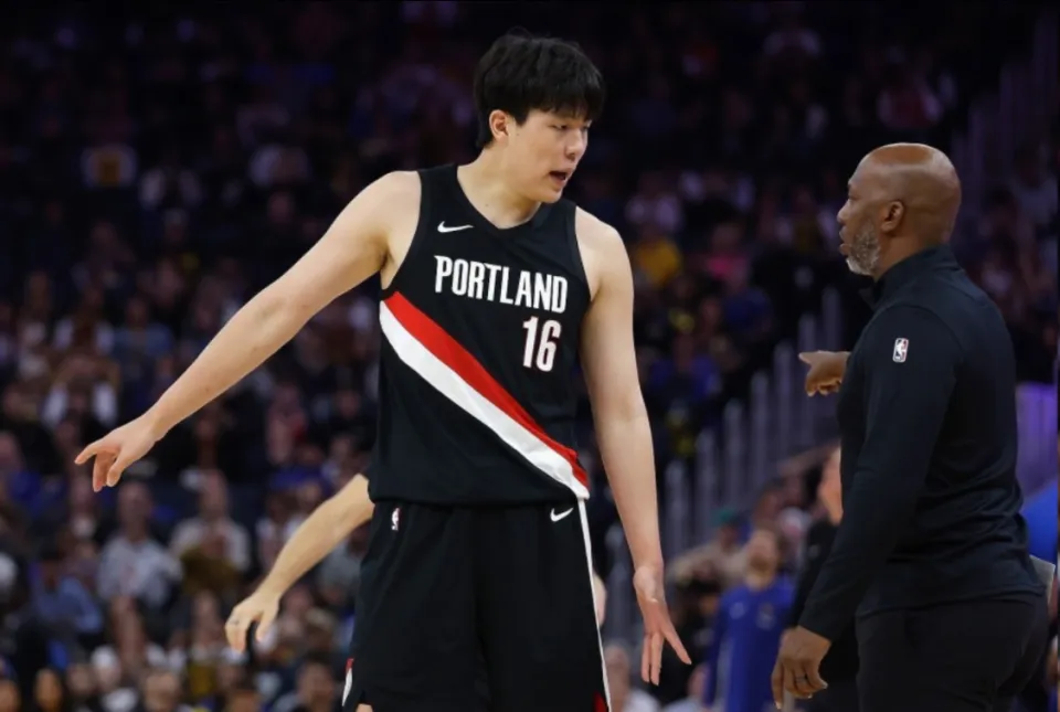 到小杨的时, 分钟的上场 到小杨的时, 分钟的上场